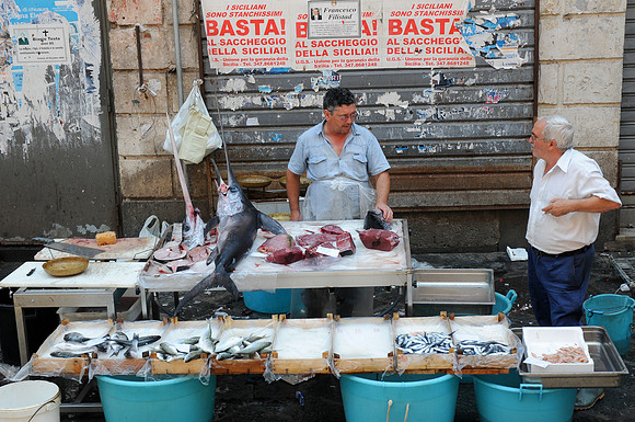 07072010-Marché poisson Catane (376)