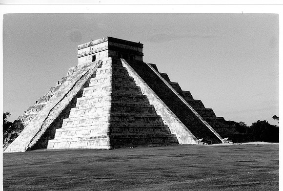 01092004-Chichen Itza