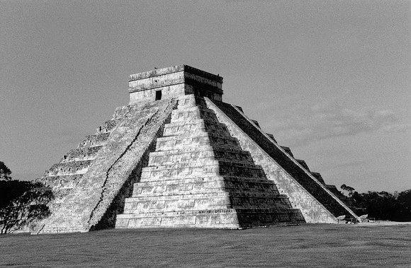 01092004-Chichen Itza