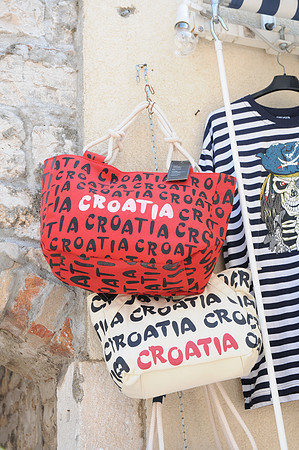 Omis-8565